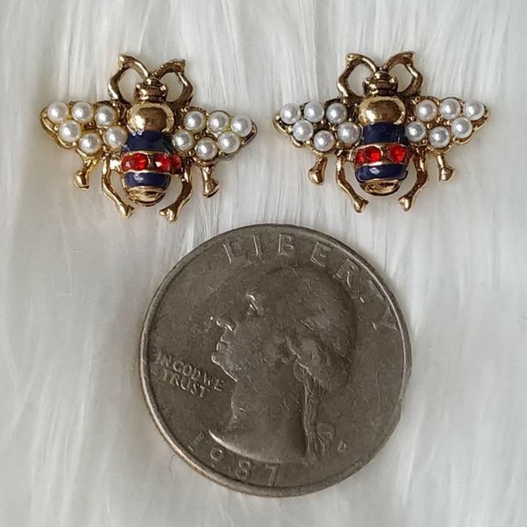 Honeybees Gold Black Pearl Red Stud Earrings - Picture 2 of 6